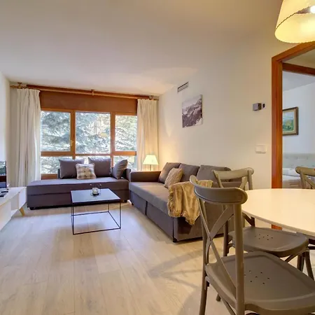 Apartment Eth Turcalh By Totiaran *